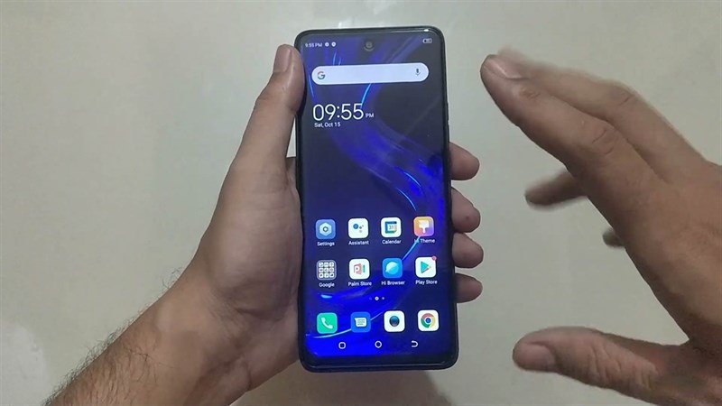 Trên tay Tecno POVA Neo 5G: Thiết kế lạ, pin khủng, màn hình 120 Hz