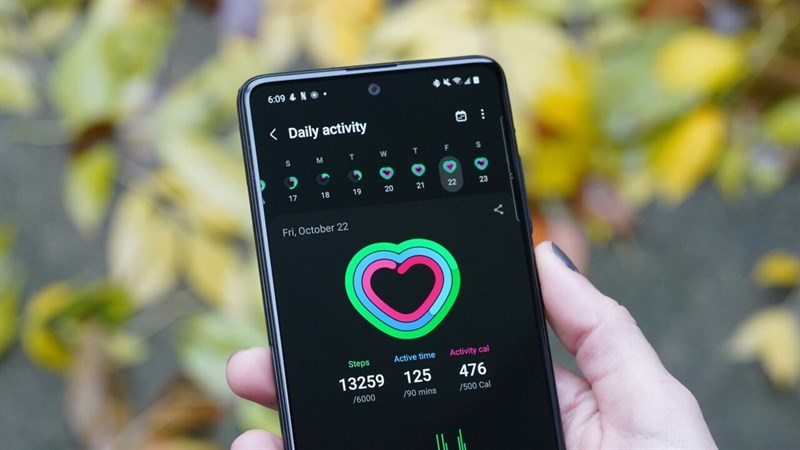 Giao diện Samsung Health khá dễ dùng