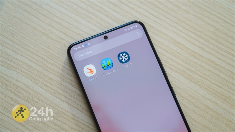Cùng mình chấm điểm hiệu năng của Galaxy S22 nha! Cùng mình chấm điểm hiệu năng của Galaxy S22 nha!