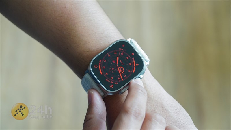 Giá Apple Watch Ultra hiện tại hời đã đời với quà tặng hấp dẫn