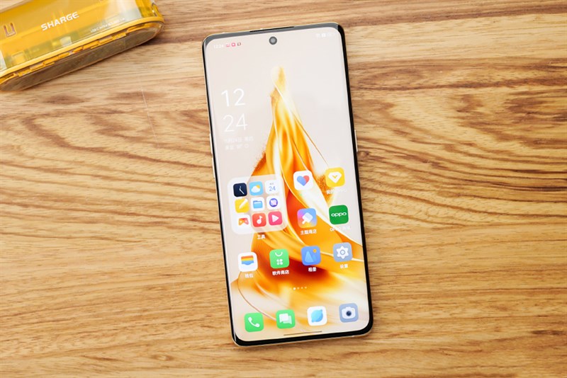 Trên tay OPPO Reno9 Pro+