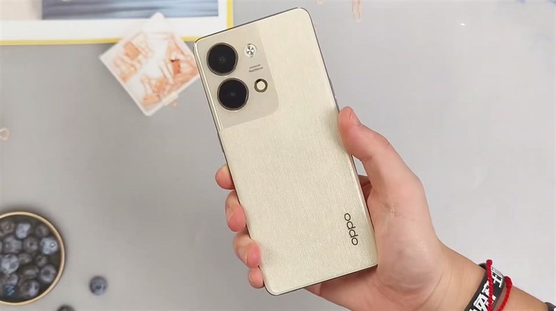 Trên tay OPPO Reno9 Pro Trên tay OPPO Reno9 Pro
