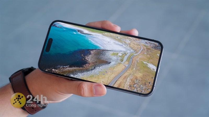Liệu Apple có thay đổi chính sách và cung cấp củ sạc đi kèm với thiết bị ? Liệu Apple có thay đổi chính sách và cung cấp củ sạc đi kèm với thiết bị ?