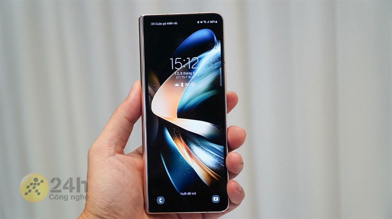 Màn hình phụ Galaxy Z Fold 4