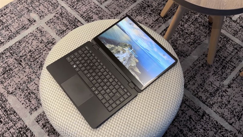 Nokia PureBook Fold được Nokia bán ra tại Pháp với mức giá là 549€ (khoảng 14 triệu đồng). Nokia PureBook Fold được Nokia bán ra tại Pháp với mức giá là 549€ (khoảng 14 triệu đồng).