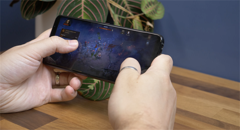 ASUS ROG Phone 6 Diablo Immortal Edition