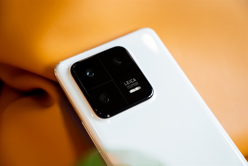 Trên tay Xiaomi 13 Pro Trên tay Xiaomi 13 Pro
