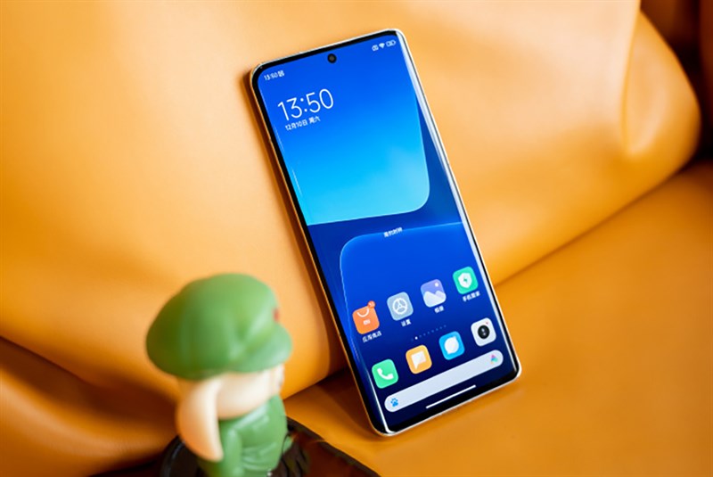 Trên tay Xiaomi 13 Pro Trên tay Xiaomi 13 Pro