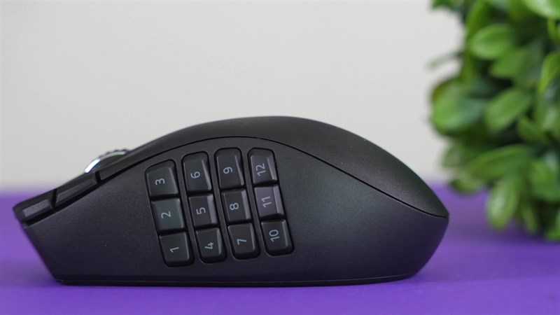 Trên tay chuột Razer Naga V2 HyperSpeed Trên tay chuột Razer Naga V2 HyperSpeed