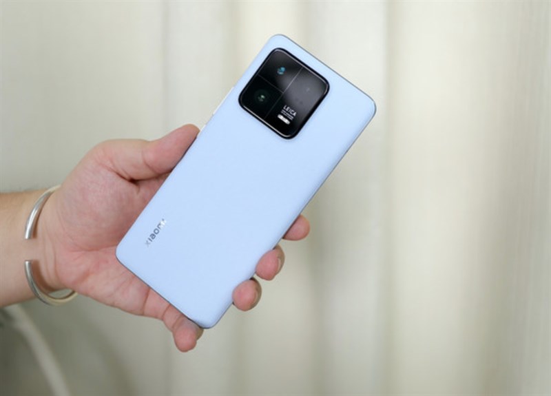 Xiaomi 15 Pro sẽ được bán ra với mức giá 950 USD (khoảng 22.4 triệu đồng).