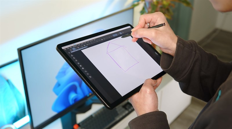 Galaxy Tab S8+ 5G có kèm theo S Pen