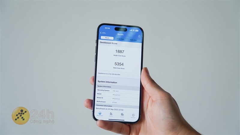 Những lưu ý mua điện thoại cho người lớn tuổi Những lưu ý mua điện thoại cho người lớn tuổi