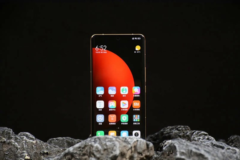 Tấm nền AMOLEd cho màu sắc hiển thị sống động