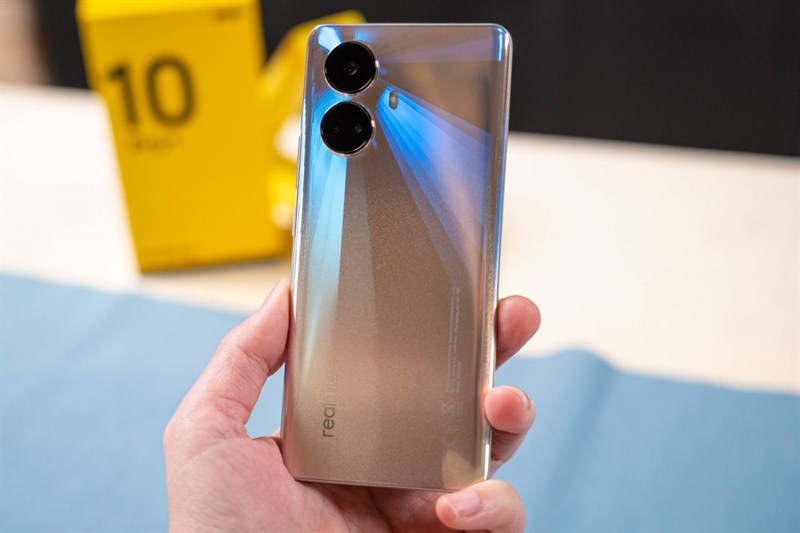 realme 12 Pro+ dự kiến có mức giá từ 7 - 8 triệu đồng 