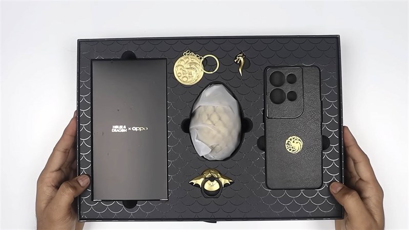 Trên tay OPPO Reno8 Pro House of The Dragon Edition