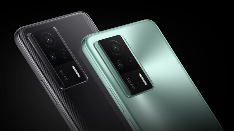 Redmi K60E có điểm nhấn cực nổi bật đến từ vị trí của cụm camera