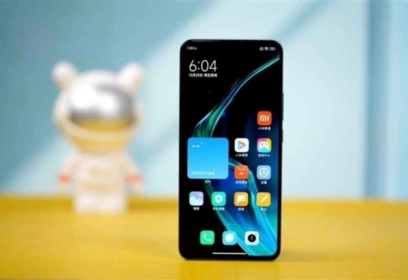 Điểm nổi bật không thể không nhắc đến trên Redmi K60 đó chính là màn hình của thiết bị.