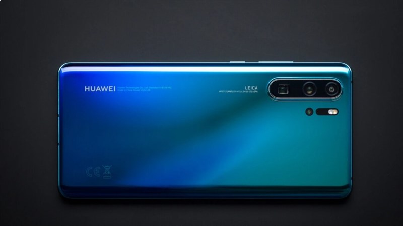 Huawei P30 Pro ra mắt vào năm 2019 đã được hãng trang bị ống kính tiềm vọng