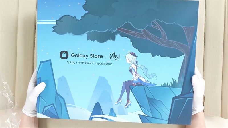Phần hộp ngoài của Galaxy Z Fold 4 Genshin Edition được in hình ảnh nhân vật Ganyu điềm đạm, tinh tế