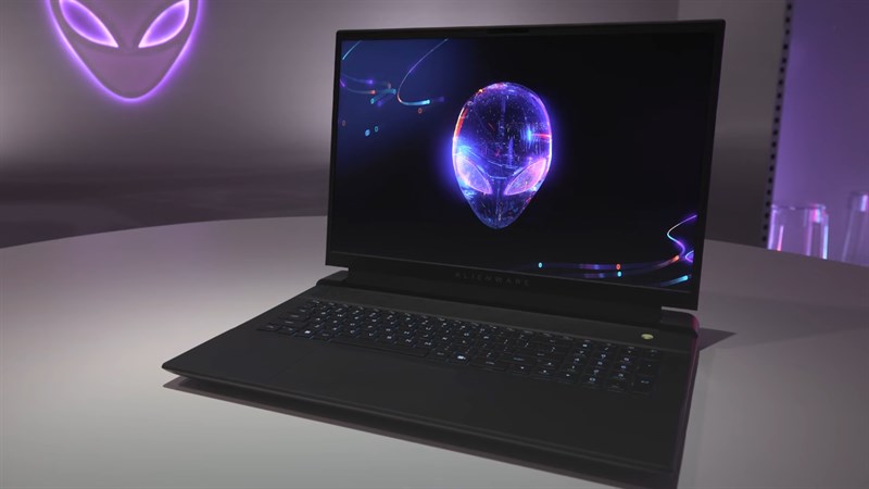 Alienware x16 chiếc 