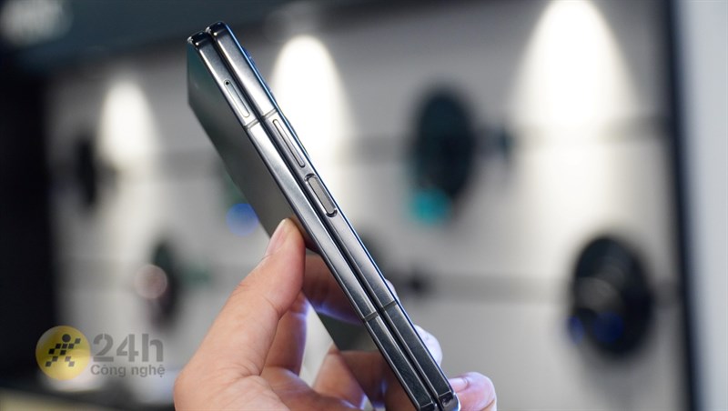 Galaxy Z Fold5 được cho là sẽ dày hơn 1 chút so với Galaxy Z Fold4 Galaxy Z Fold5 được cho là sẽ dày hơn 1 chút so với Galaxy Z Fold4