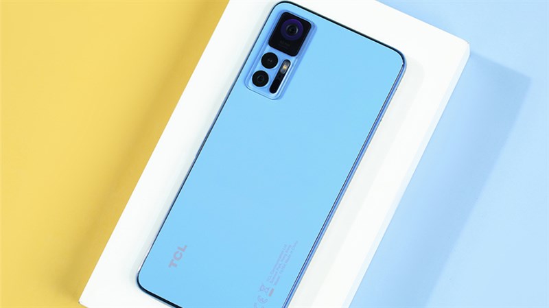 Giá TCL 30+ hiện tại bao nhiêu?