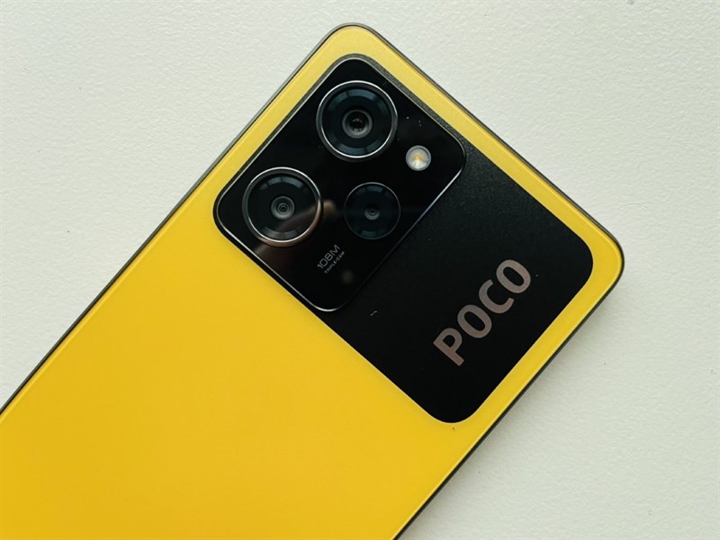 POCO X5 Pro bị rò rỉ ảnh thực tế với thiết kế mặt sau rất quen thuộc