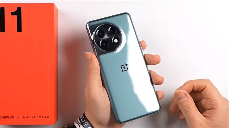 Trên tay OnePlus 11 Trên tay OnePlus 11