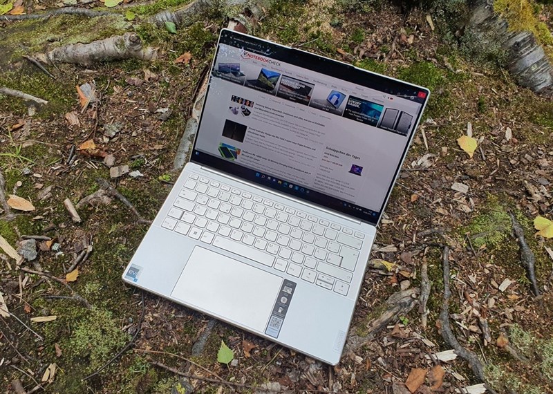 Trên tay Lenovo YOGA Slim 9i 2022 Trên tay Lenovo YOGA Slim 9i 2022