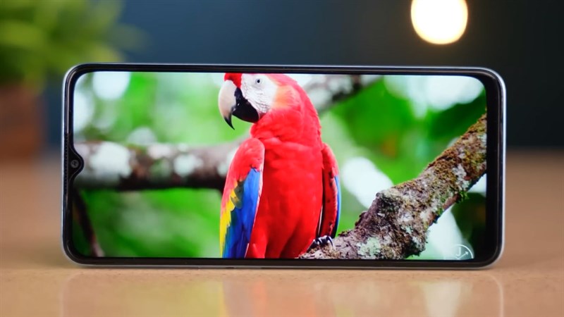 OPPO A78 5G được trang bị màn hình 6.56 inch, độ phân giải HD+