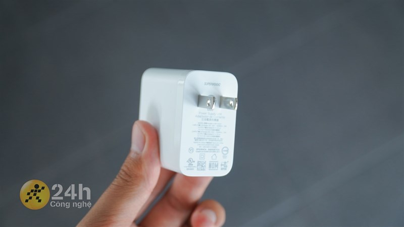 Trên tay OPPO Reno8 T 5G Trên tay OPPO Reno8 T 5G