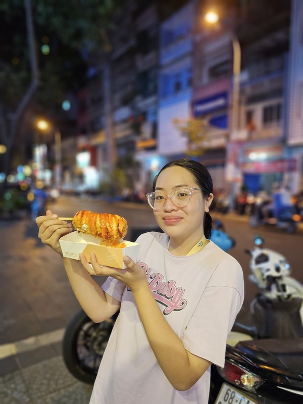 Chụp chân dung 1x trong điều kiện ban đêm của Galaxy S23 Ultra 5G. Chụp chân dung 1x trong điều kiện ban đêm của Galaxy S23 Ultra 5G.