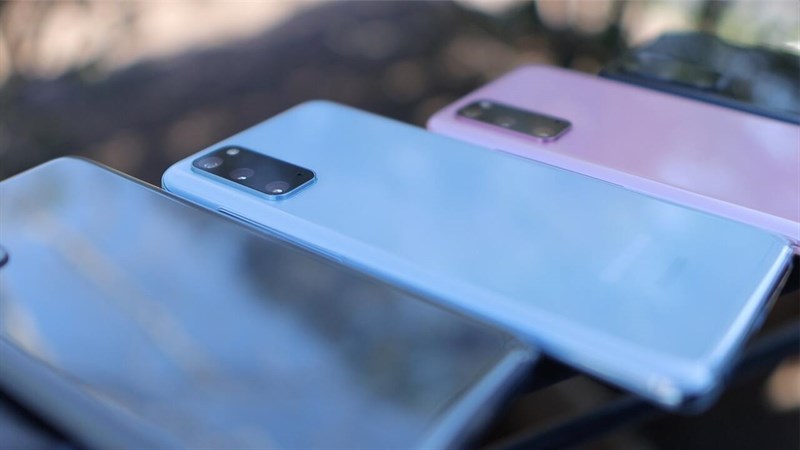 Samsung S20 FE có gam màu đơn giản nhưng sang trọng Samsung S20 FE có gam màu đơn giản nhưng sang trọng