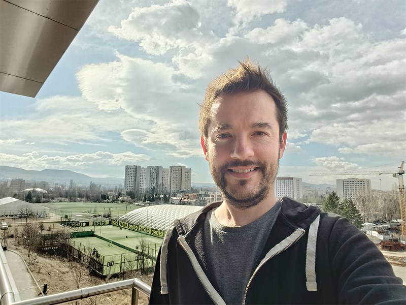 Ảnh chụp selfie bởi camera trước 32 MP của OPPO Find N2 Flip Ảnh chụp selfie bởi camera trước 32 MP của OPPO Find N2 Flip