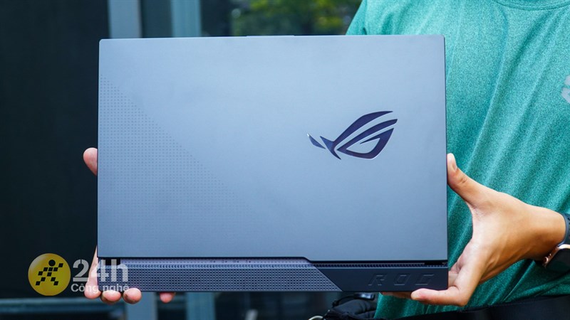 ASUS ROG Strix G15 (2021) thực sự vẫn là một sự lựa chọn nổi bật về yếu tố thiết kế.