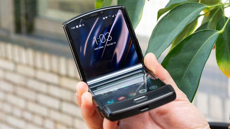 Motorola RAZR 2019: Điện thoại gập và ‘lạ’ nhất