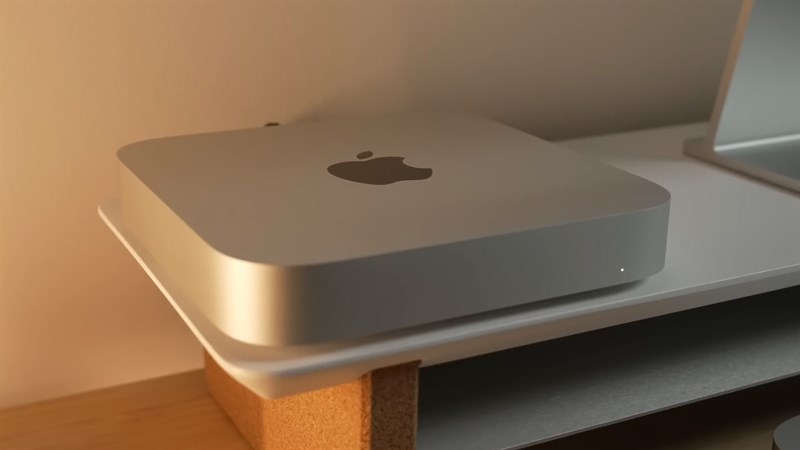 Mac Mini M2 2023 được thiết kế gọn nhẹ, có thể đặt ở nhiều nơi Mac Mini M2 2023 được thiết kế gọn nhẹ, có thể đặt ở nhiều nơi