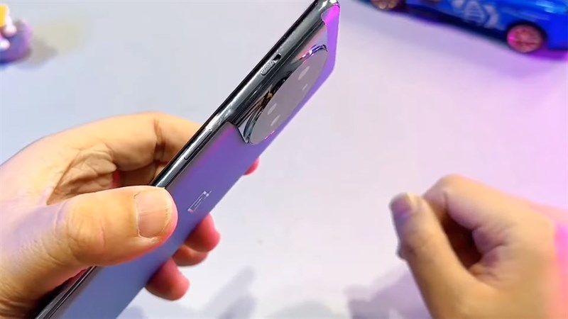 Trên tay OnePlus Ace 2: Biến thể của OnePlus 11 với ngoại hình sang trọng, cấu hình mạnh mẽ ấn tượng Trên tay OnePlus Ace 2: Biến thể của OnePlus 11 với ngoại hình sang trọng, cấu hình mạnh mẽ ấn tượng