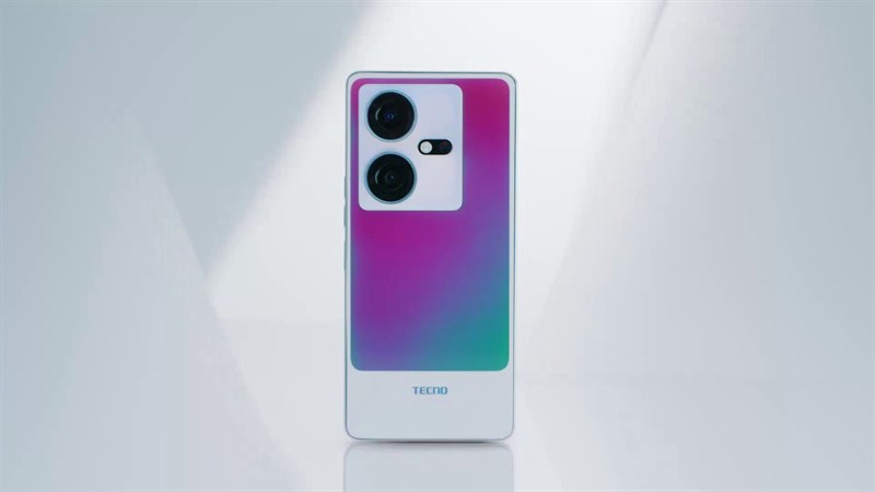 Có lẽ Tecno sắp khởi đầu xu hướng mới về màu sắc ở lưng điện thoại