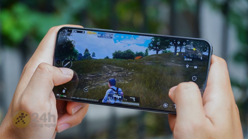 Trên tay Xiaomi 13 tại Việt Nam