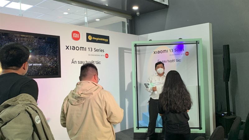 Nhiều khách hàng đã tranh thủ checkin khi đến nơi Nhiều khách hàng đã tranh thủ checkin khi đến nơi
