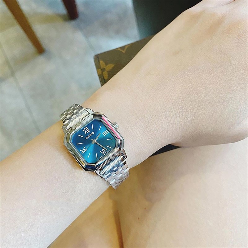 8/3 tặng gì cho ấy? Xem ngay đồng hồ Casio nữ giảm đến 40% 8/3 tặng gì cho ấy? Xem ngay đồng hồ Casio nữ giảm đến 40%