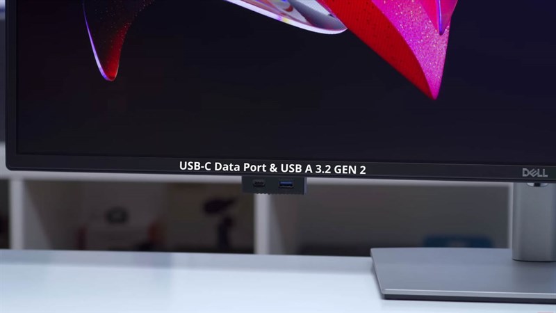 Trên tay Dell U4323QE: Màn hình 43 inch cho hình ảnh 4K, giúp bạn đa nhiệm dễ dàng hơn bao giờ hết