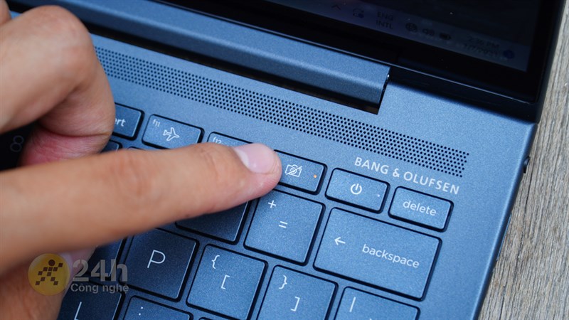 HP Elitebook Dragonfly G3 vẫn có một số thay đổi nhỏ trong vị trí phím mà chúng ta cần lưu ý. HP Elitebook Dragonfly G3 vẫn có một số thay đổi nhỏ trong vị trí phím mà chúng ta cần lưu ý.