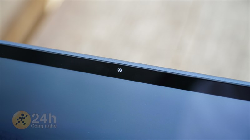 HP Elitebook Dragonfly G3 còn hỗ trợ tính năng che webcam. HP Elitebook Dragonfly G3 còn hỗ trợ tính năng che webcam.