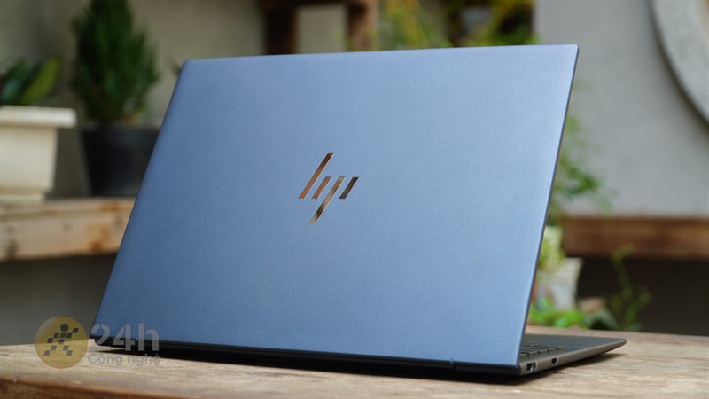 HP Elitebook Dragonfly G3 cấu hình mạnh mẽ. HP Elitebook Dragonfly G3 cấu hình mạnh mẽ.
