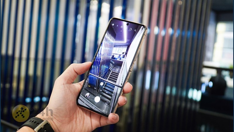Samsung Galaxy Z Flip 4 - Điện thoại màn hình gập giá cực tốt Samsung Galaxy Z Flip 4 - Điện thoại màn hình gập giá cực tốt
