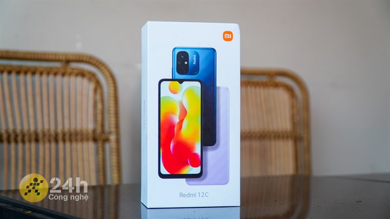 Redmi 12C có phong cách thiết kế hộp đựng không mấy lạ lẫm