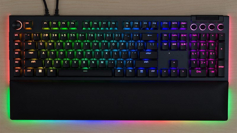 Razer BlackWidow V4 Pro là một chiếc bàn phím gaming cực kỳ tốt hiện nay của nhà Razer