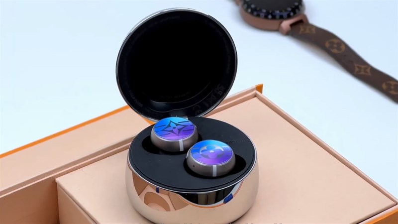 Tai nghe Louis Vuitton Horizon Light Up đáp ứng nhu cầu trải nghiệm âm thanh cao cấp Tai nghe Louis Vuitton Horizon Light Up đáp ứng nhu cầu trải nghiệm âm thanh cao cấp